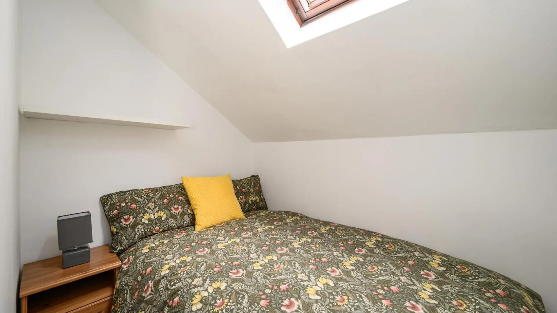 Bright - Central - Sleeps 10 Edinburgh Holiday home