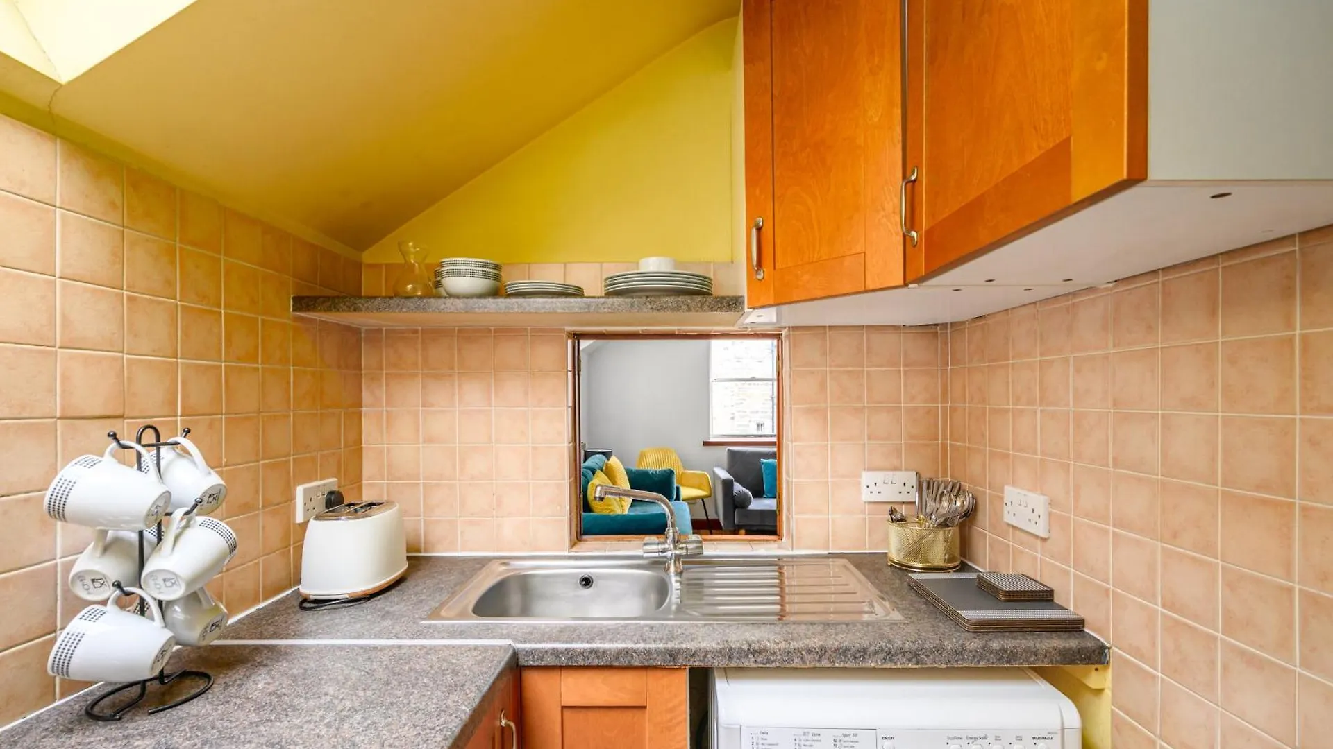 Bright - Central - Sleeps 10 Edinburgh United Kingdom